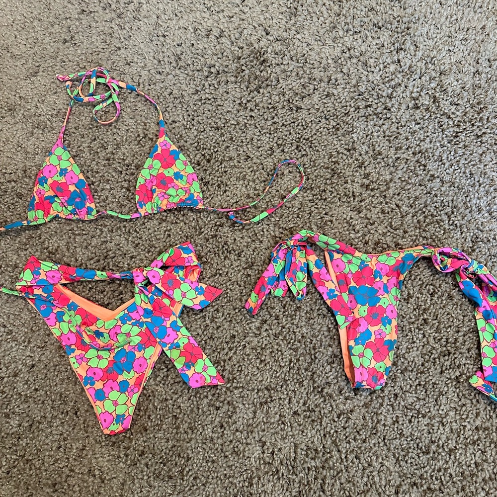 Frankie’s bikinis swimsuit